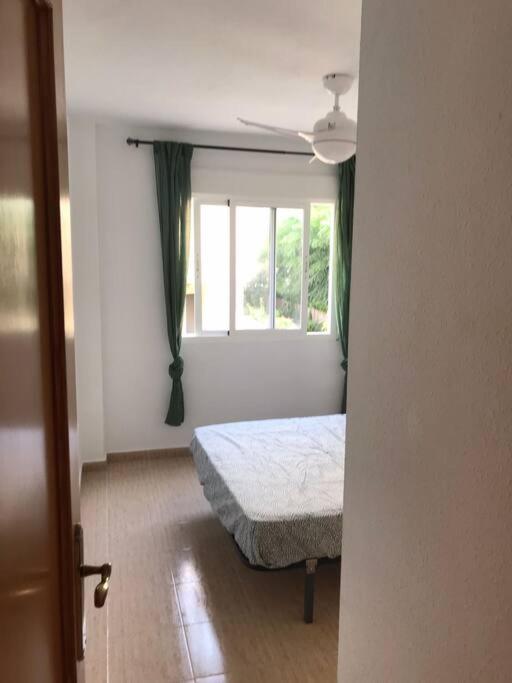 Lovely One Bedroom Unit With Balcony And Pool Дения Екстериор снимка