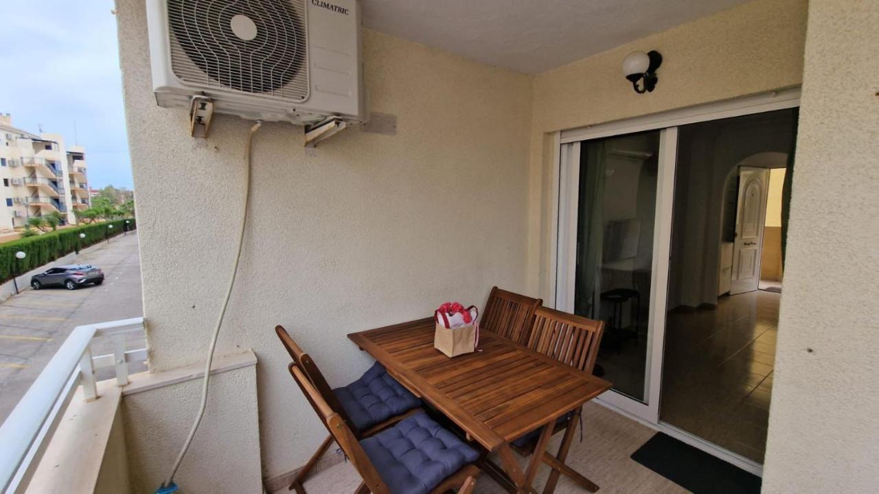Lovely One Bedroom Unit With Balcony And Pool Дения Екстериор снимка