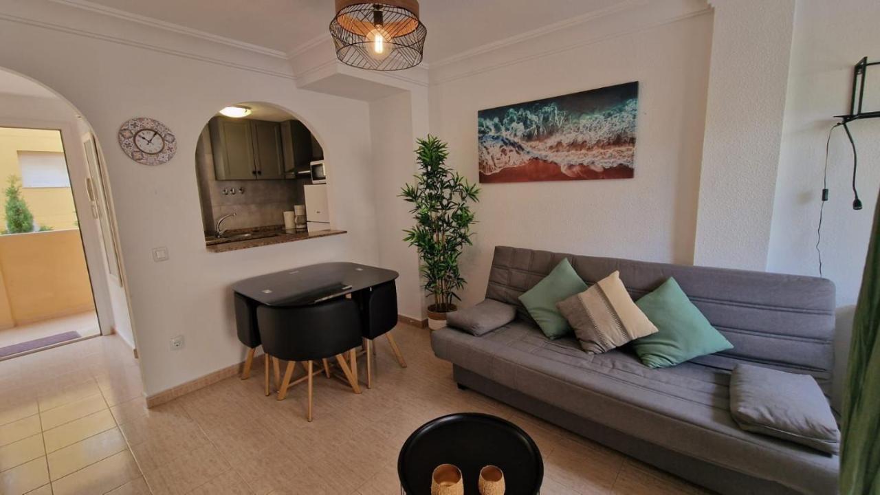 Lovely One Bedroom Unit With Balcony And Pool Дения Екстериор снимка