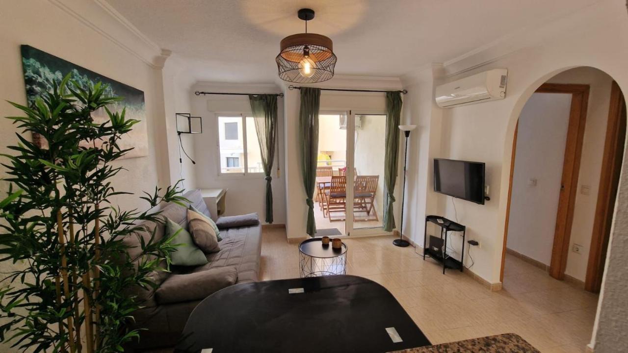 Lovely One Bedroom Unit With Balcony And Pool Дения Екстериор снимка