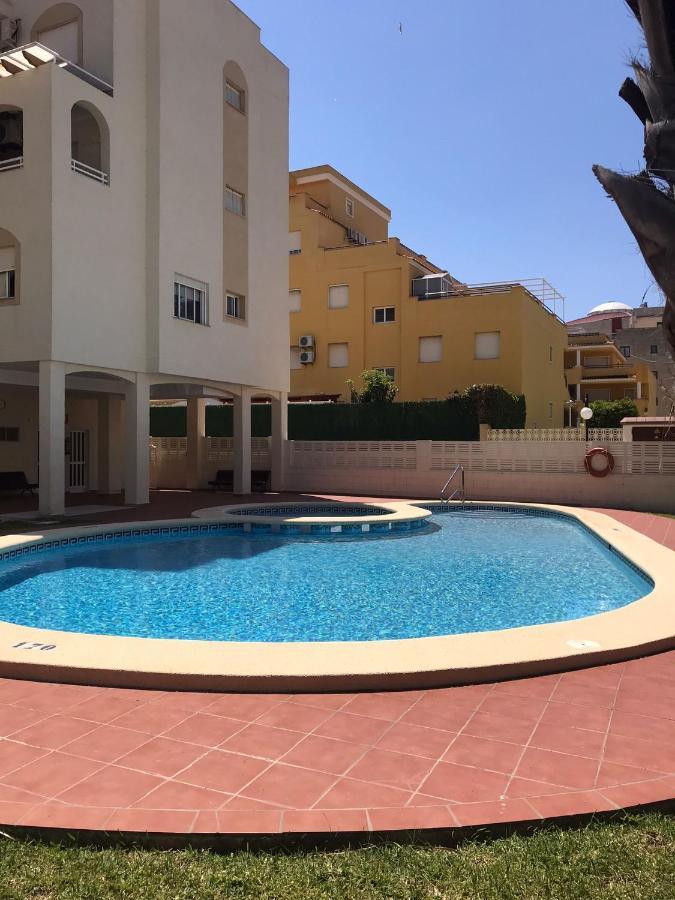 Lovely One Bedroom Unit With Balcony And Pool Дения Екстериор снимка