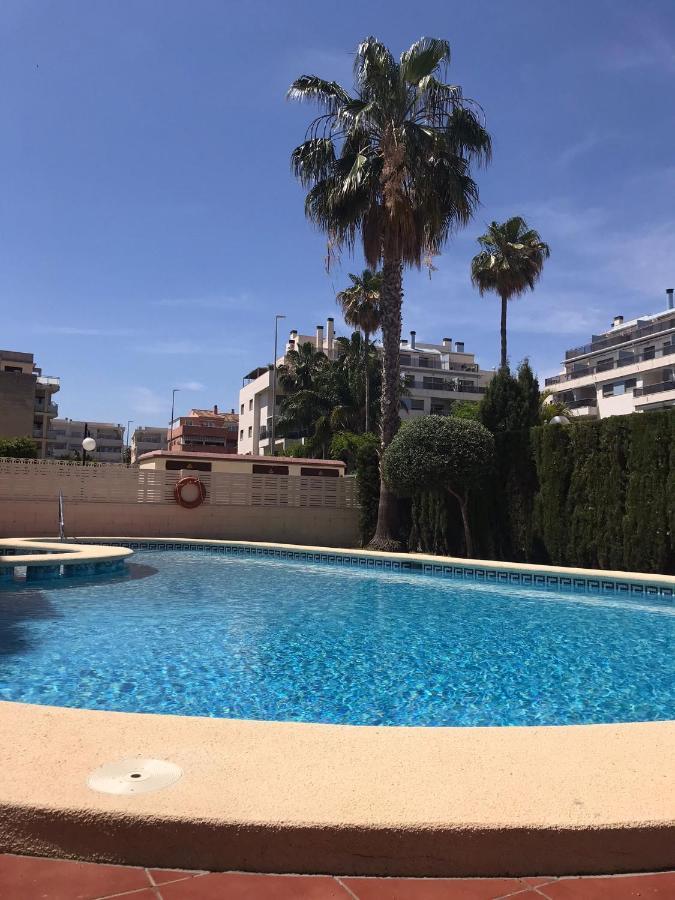 Lovely One Bedroom Unit With Balcony And Pool Дения Екстериор снимка